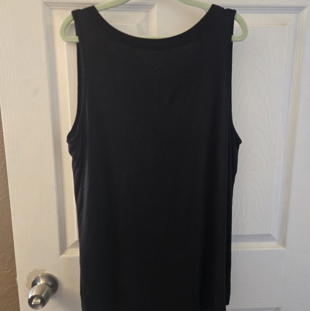Women's V-Neck Black Tank Top - Picture 6 of 8